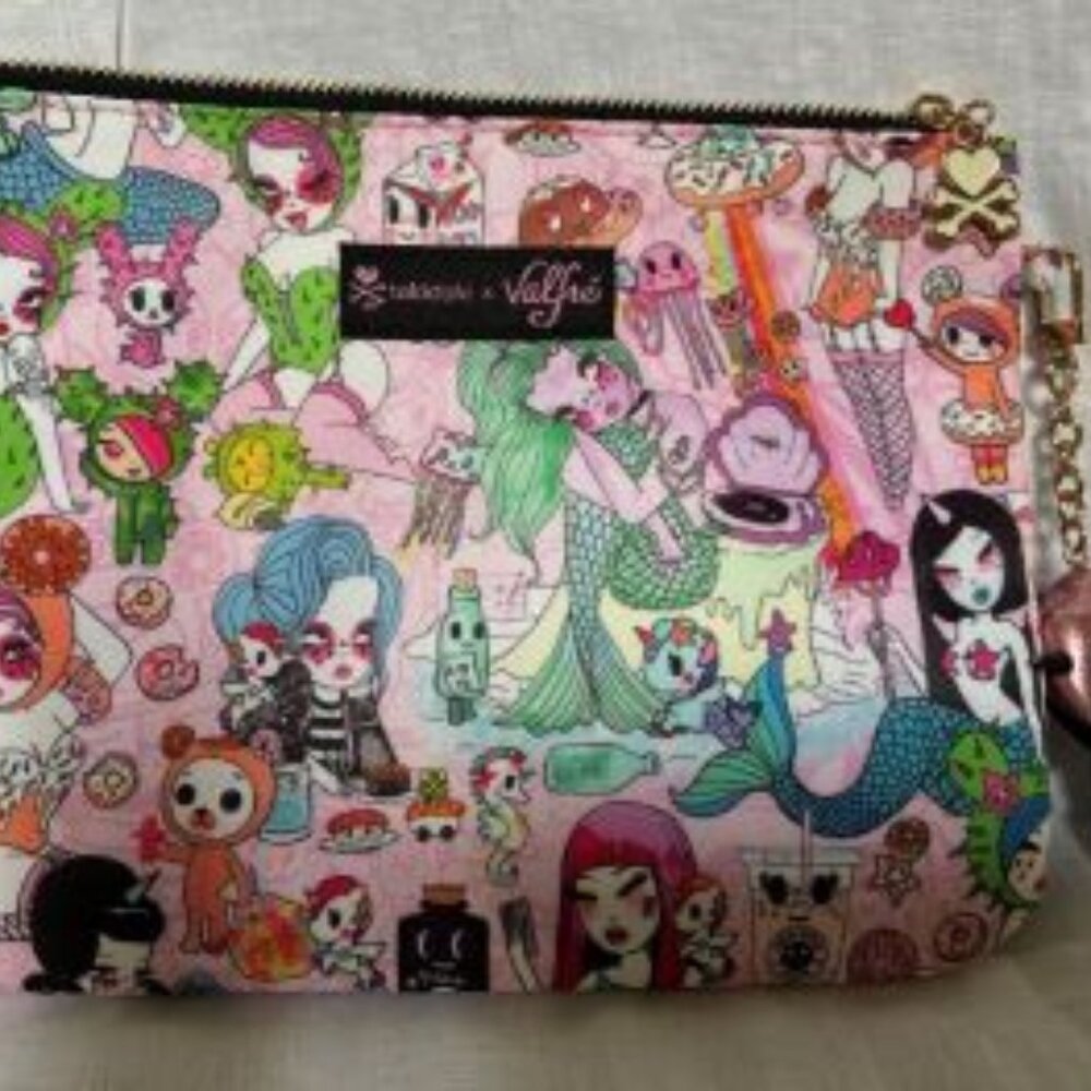 Valfre x Tokidoki Zip Pouch with Pegasus charm "Poison".